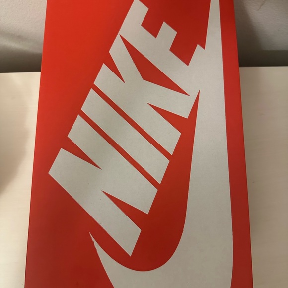 Women’s Dunk High Crimson Tint **NEW** - Picture 8 of 8